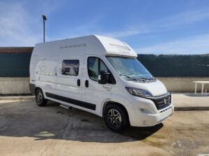 DREAMER FAMILY VAN